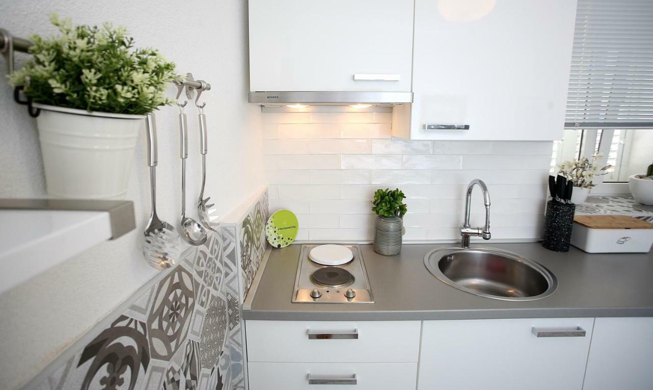 פרימוסטן Charming Seaside Apartment מראה חיצוני תמונה