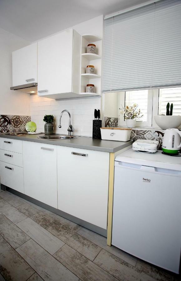 פרימוסטן Charming Seaside Apartment מראה חיצוני תמונה
